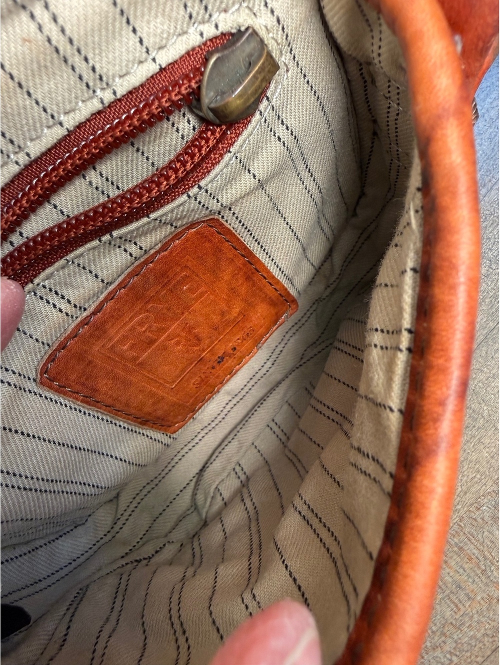 Frye Leather Crossbody Bag Cognac Brown Saddle Shoulder Bag (tb3/cp26) - Picture 4 of 6